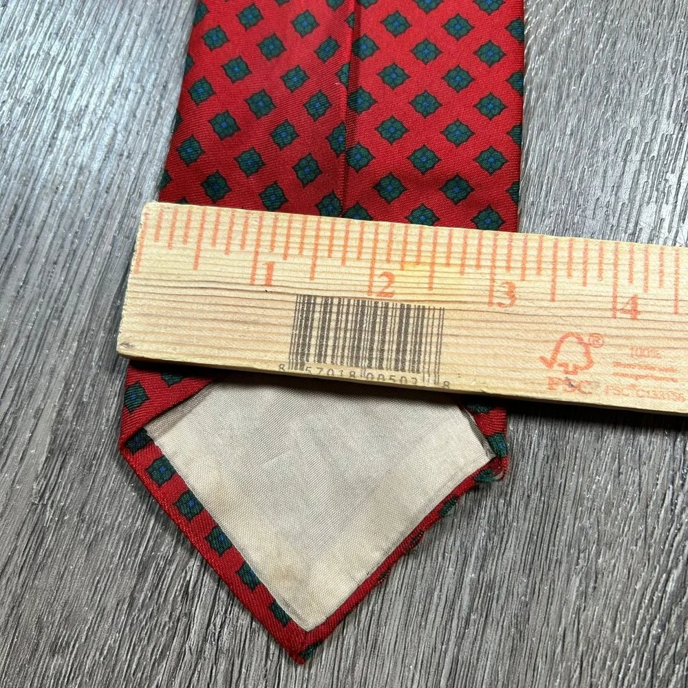 Brooks Brothers Tie Red English Hand Blocked Ancient Madder Silk Silk Medallion